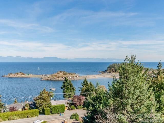 Property Photo: 3865 Gulfview Dr BC V9T 6E2