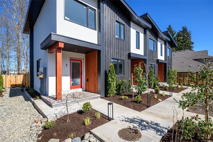 Property Photo: 1590 Piercy Ave #7 BC V9N 3E9