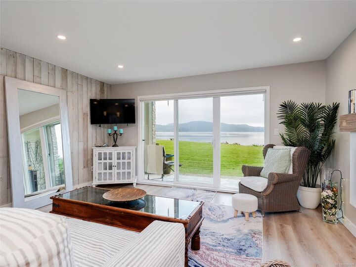 Property Photo:  2057 Kaltasin Rd 102  BC V9Z 0B9 