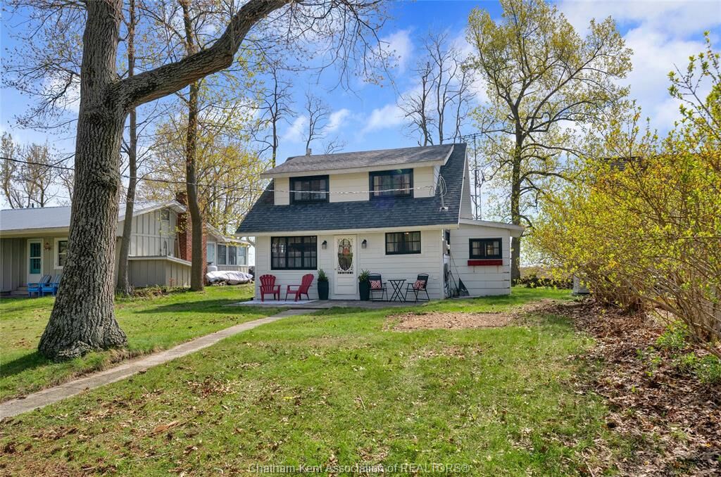 Property Photo: 17498 Lakeshore Road ON N0P 1X0