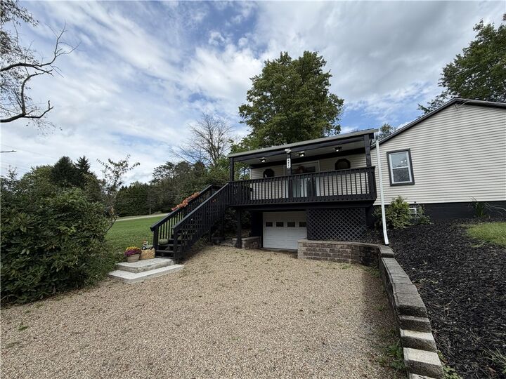 Property Photo:  2211 Saxonburgh Blvd  PA 15024 