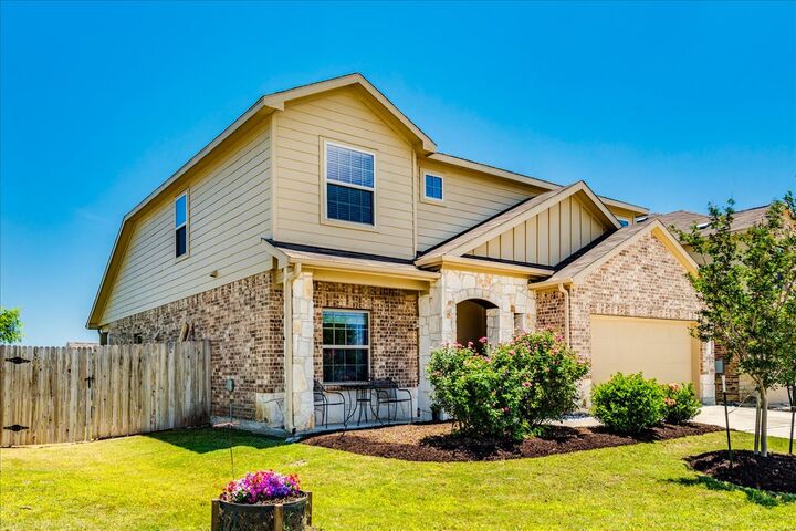 Property Photo:  358 Jasper Trail  TX 78610 