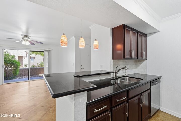 Property Photo:  4554 E Paradise Village Parkway N 112  AZ 85032 