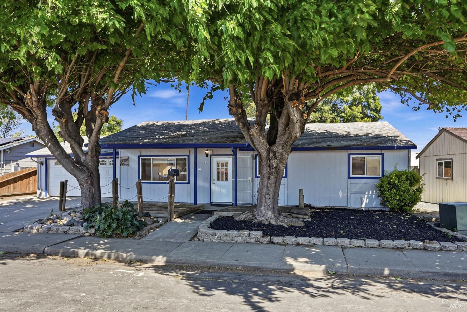 Property Photo:  220 Long Street  CA 94585 