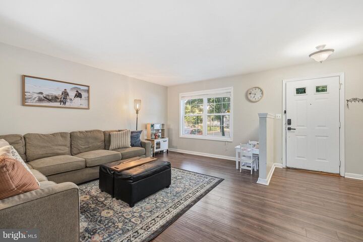 Property Photo:  94 Dorset Lane  VA 20186 