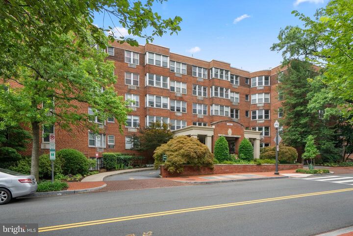 Property Photo:  2500 Q Street NW 524  DC 20007 
