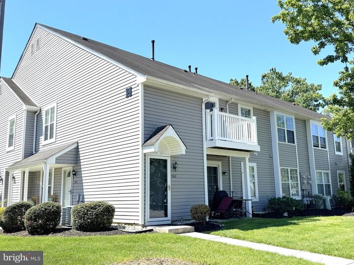 Property Photo:  560 Shetland Court  NJ 08080 