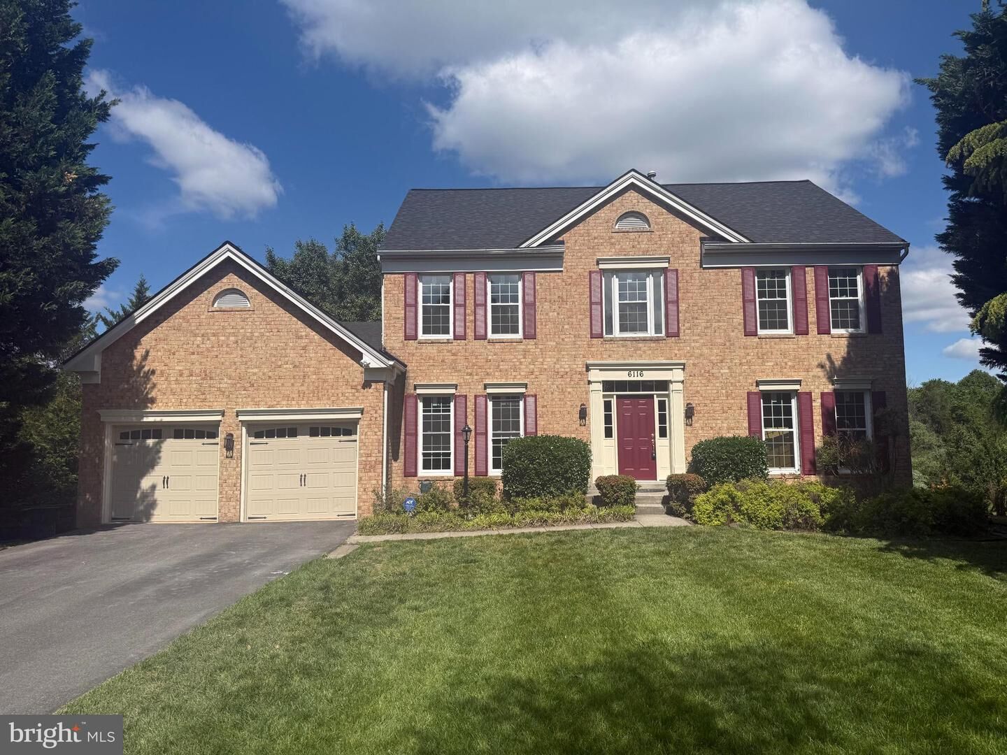 Property Photo:  6116 Oakengate Way  VA 20120 