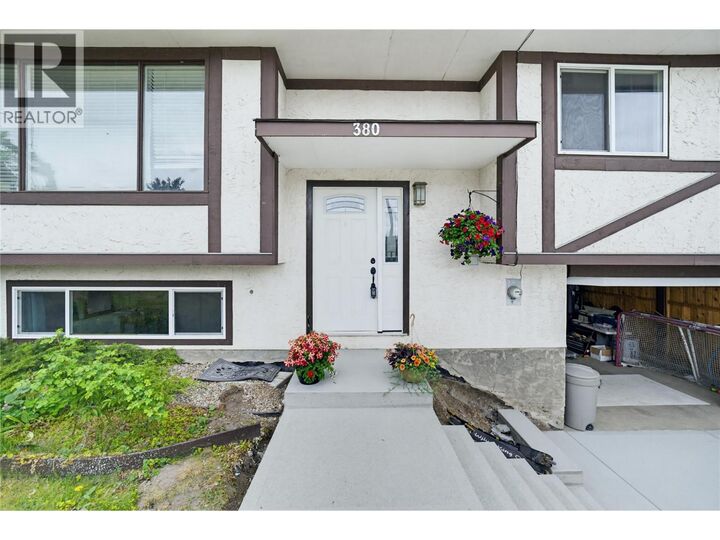 Property Photo:  380 6 Avenue Southeast  BC V1E 4G7 