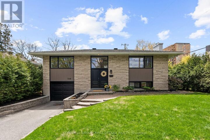 Property Photo:  740 Garner Avenue  ON K1V 6M7 