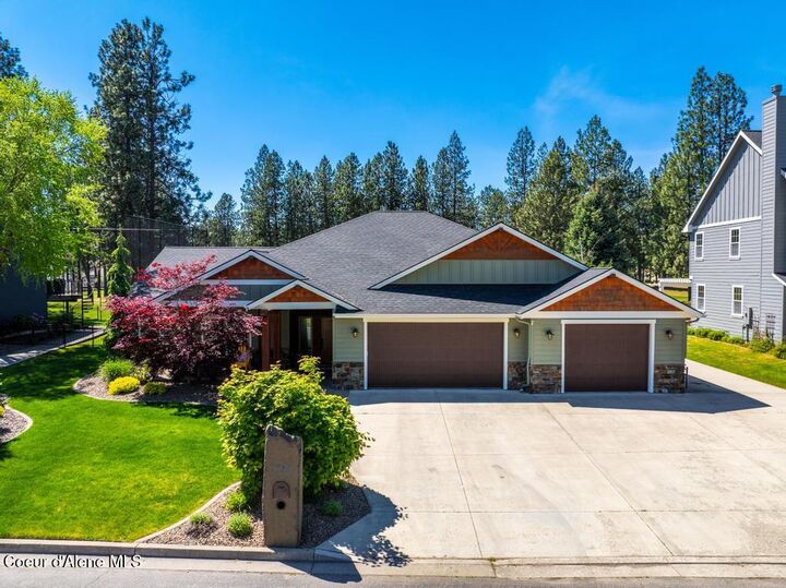 Property Photo:  704 N Dundee Dr  ID 83854 