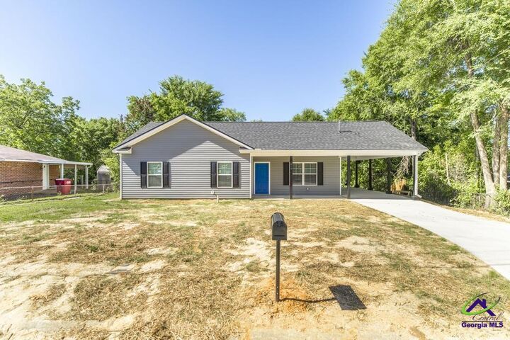 Property Photo:  1648 Hurley Circle  GA 31206 