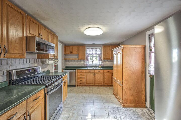 Property Photo: 19 Mansfield Avenue OH 43050