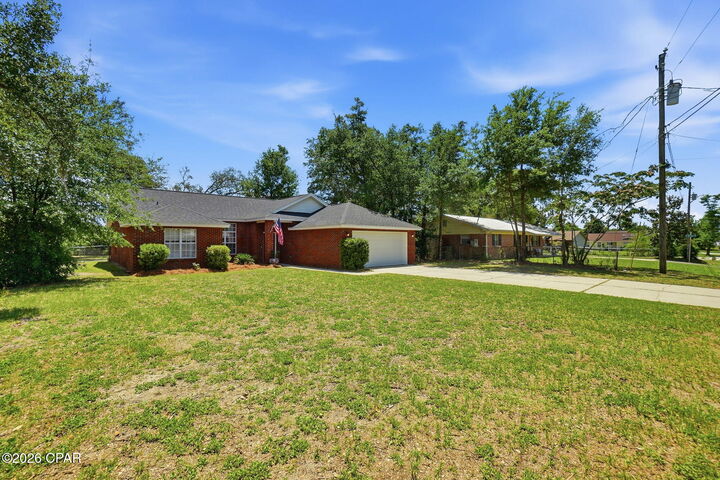 Property Photo:  813 Mississippi Avenue  FL 32444 