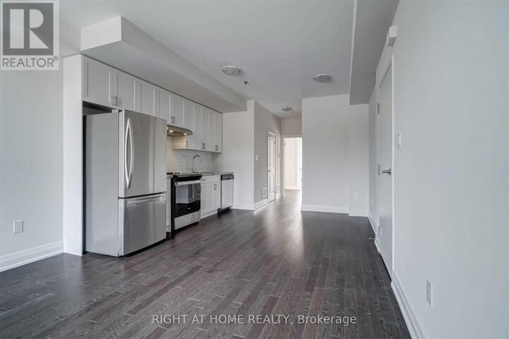Property Photo:  8 Creekbank Road 1  ON M6L 0A4 