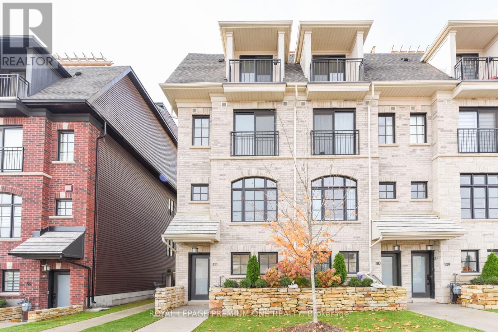 Property Photo:  130 Joymar Drive 111  ON L5M 2P6 