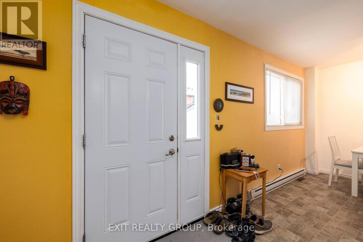 Property Photo:  19 Tracey Park Drive 36  ON K8P 4R4 