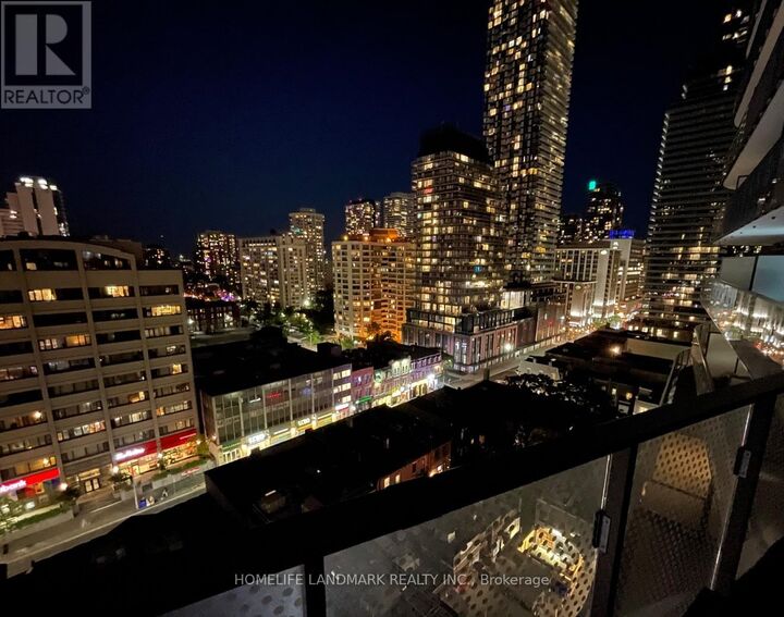 Property Photo:  11 Wellesley Street West 912  ON M4Y 0G4 