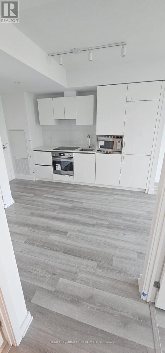 Property Photo:  234 Simcoe Street 1902  ON M5T 1T4 