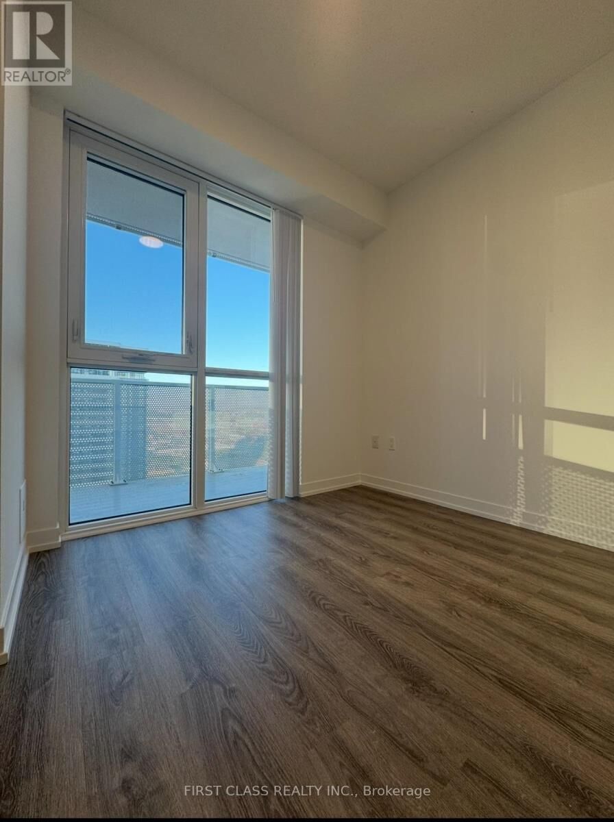 Property Photo:  195 Commerce Street 4517  ON L4K 5C3 