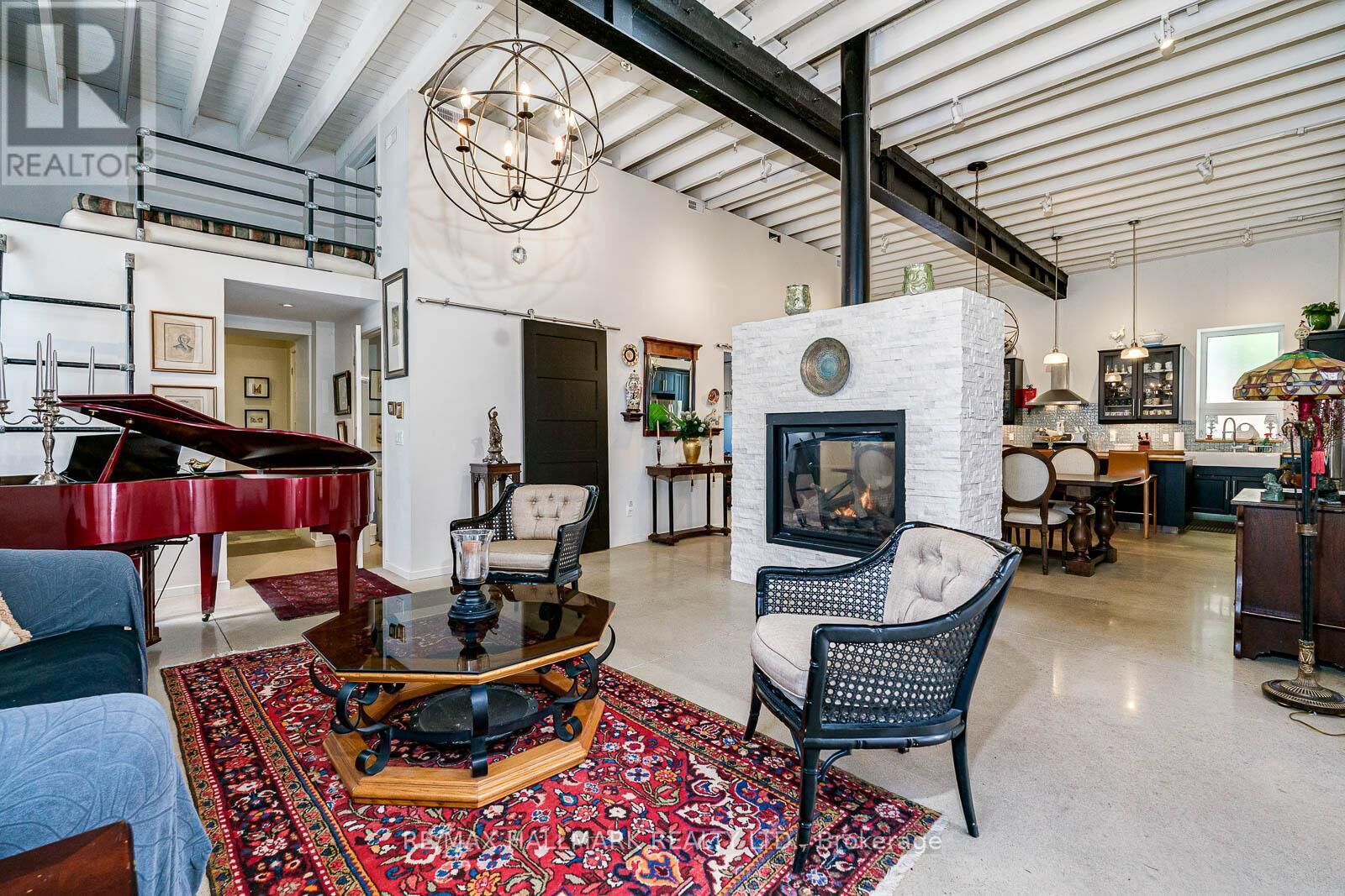 Property Photo:  57 Cambridge Avenue 3  ON M4K 2L2 