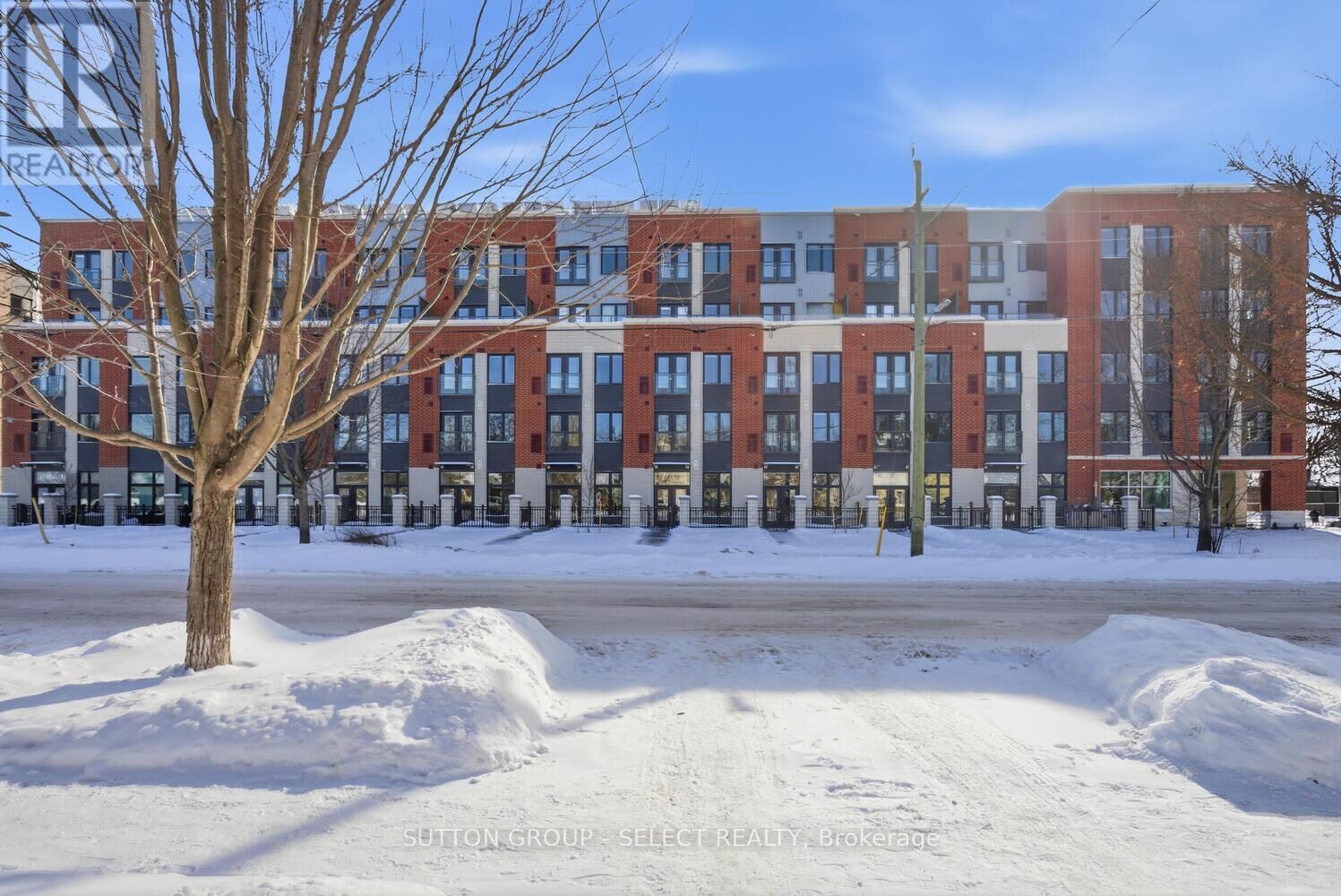 Property Photo:  351 Hill Street 107  ON N6B 2M2 