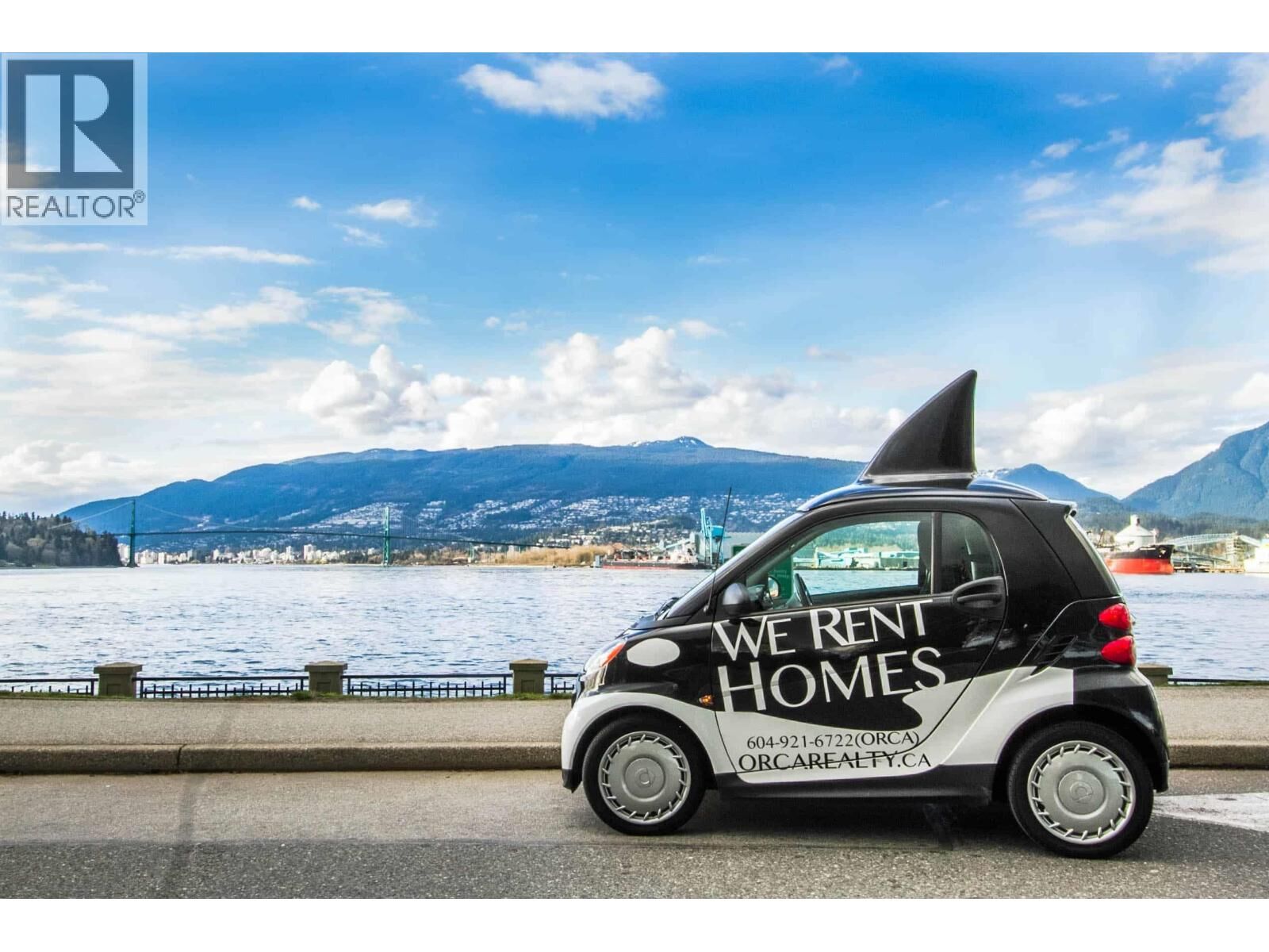 Property Photo:  687 Beachview Drive  BC V7G 1P8 