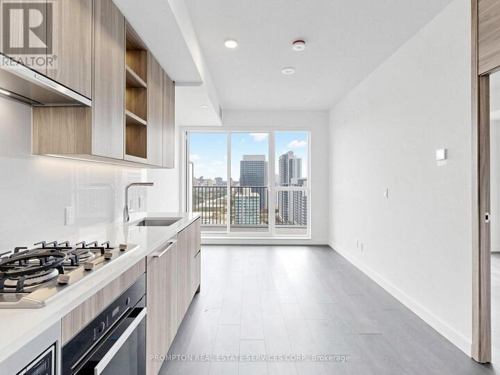 Property Photo:  75 Billes Heights 1207  ON M2K 0J8 