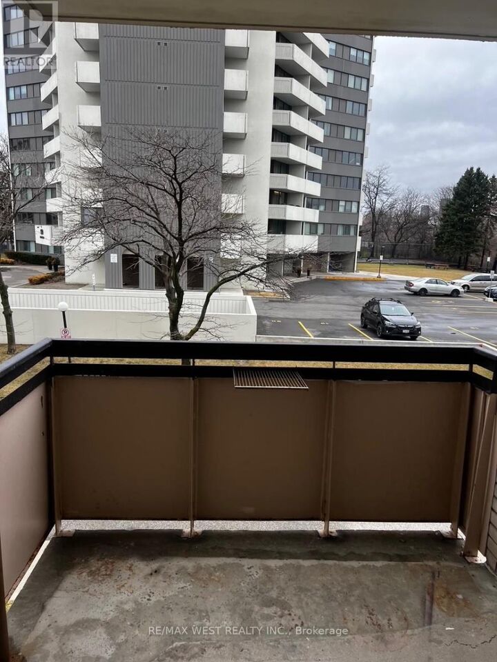 Property Photo:  130 Neptune Drive 202  ON M6A 1X5 