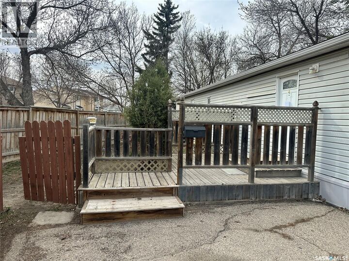 Property Photo:  53 219 Grant Street  SK S7N 2A5 