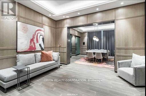 Property Photo:  7 Mabelle Avenue 1704  ON M9A 0C9 