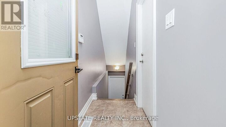 Property Photo:  91 Lloyd Sanderson Drive (Lower)  ON L6Y 0X3 