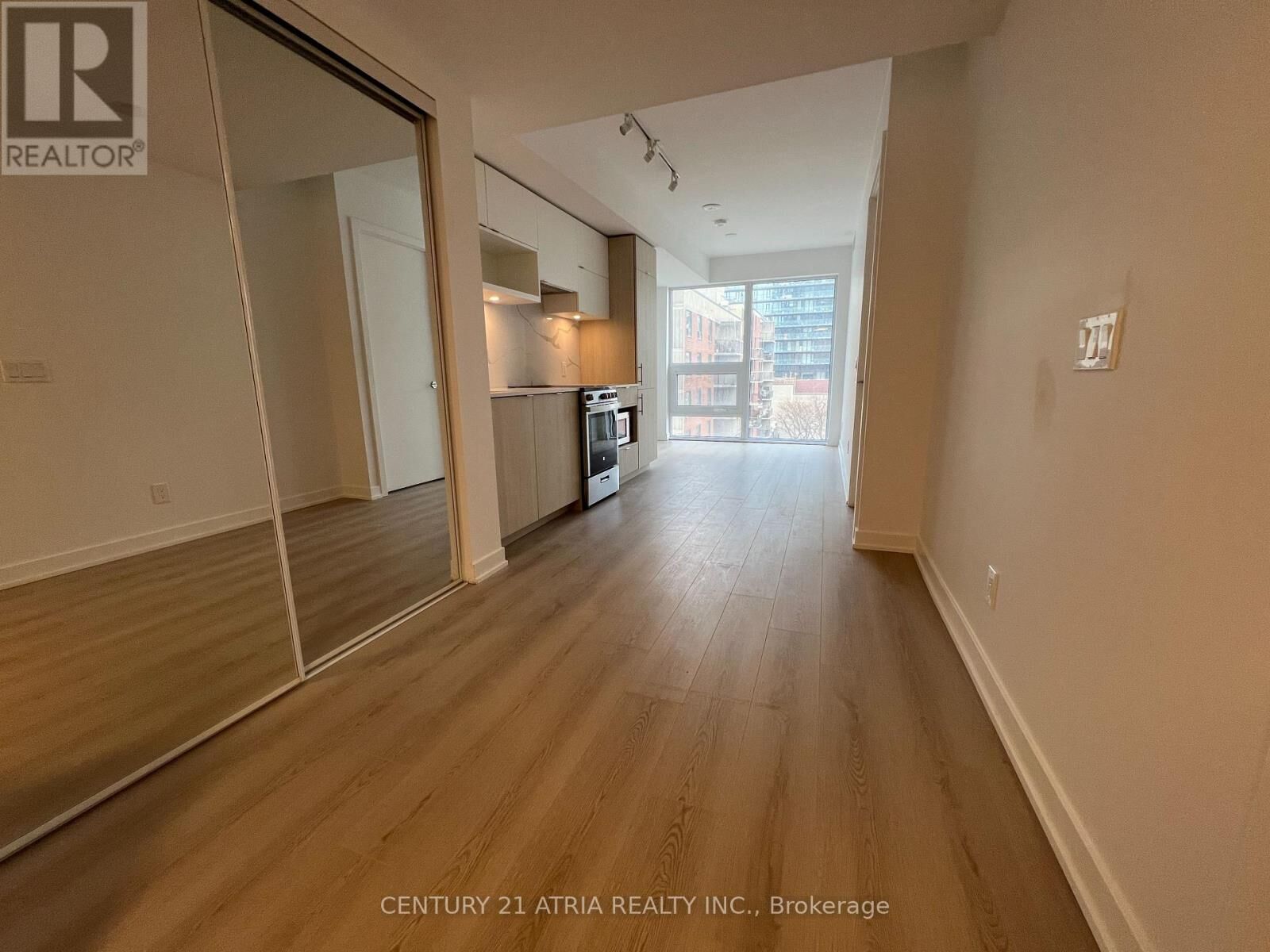 Property Photo:  100 Queen Street East 902  ON M5C 0B5 