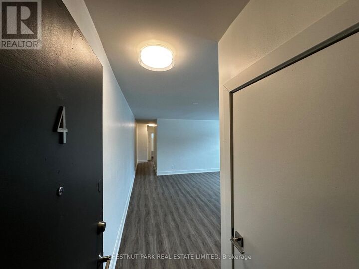 Property Photo:  6 Wingreen Court 4  ON M3B 1B9 