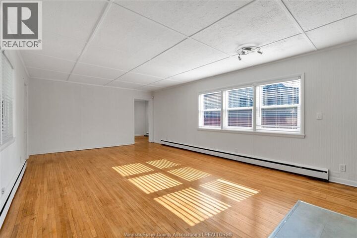 Property Photo:  100 Arlington Boulevard  ON N8N 2J5 