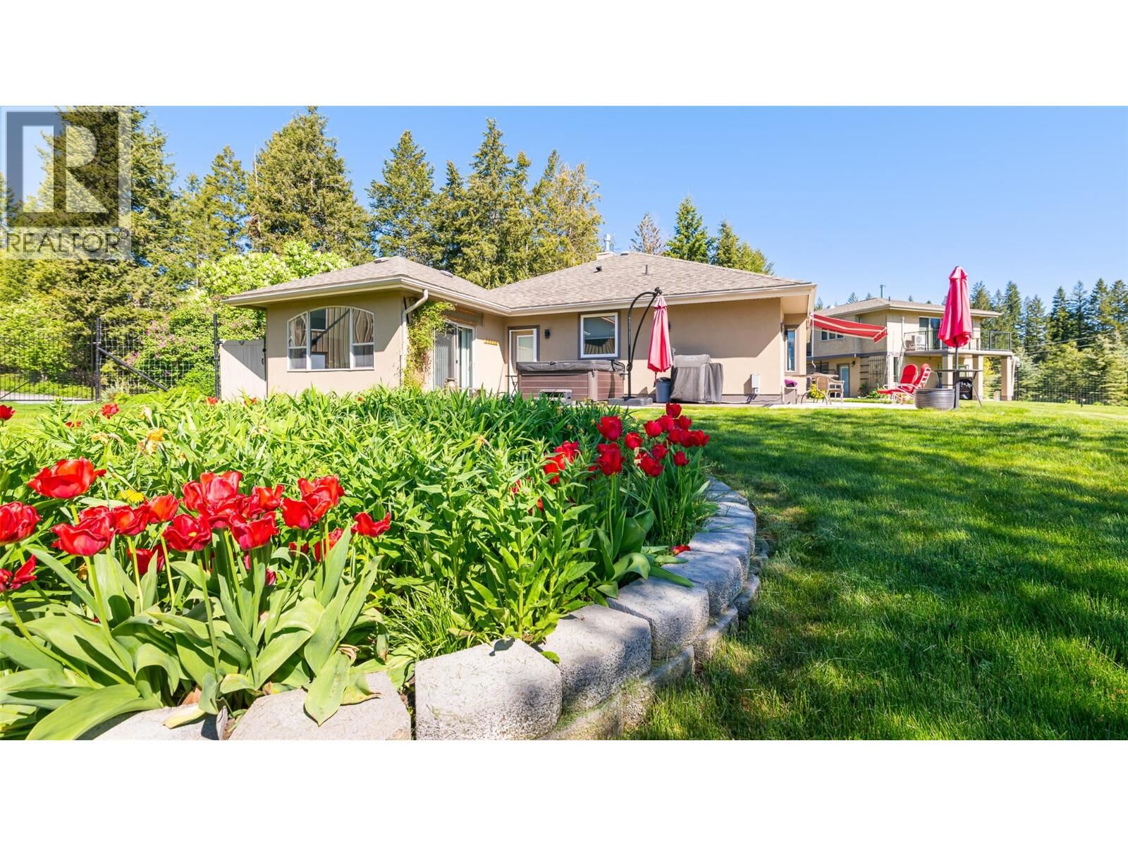 Property Photo: 210 21 Highway BC V0B 1G2