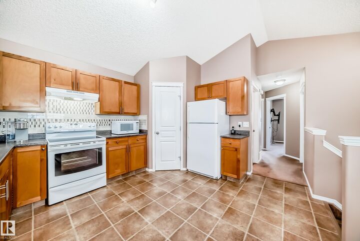 Property Photo:  26 Vaughn Avenue  AB T7X 4R9 
