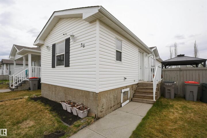Property Photo:  36 Jutland Crescent  AB T7Z 0A3 