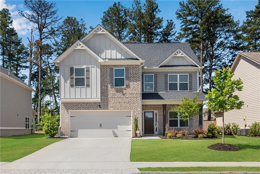 Property Photo:  582 Eagles Nest Circle  GA 30011 