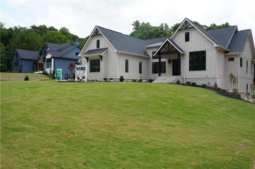 Property Photo: 2468 NE Rockbridge Road NW GA 30012