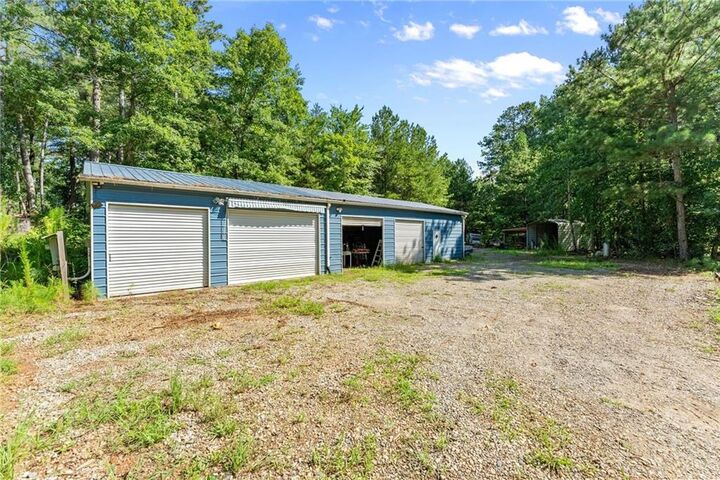 Property Photo: 7095 Cogburn Road GA 30028