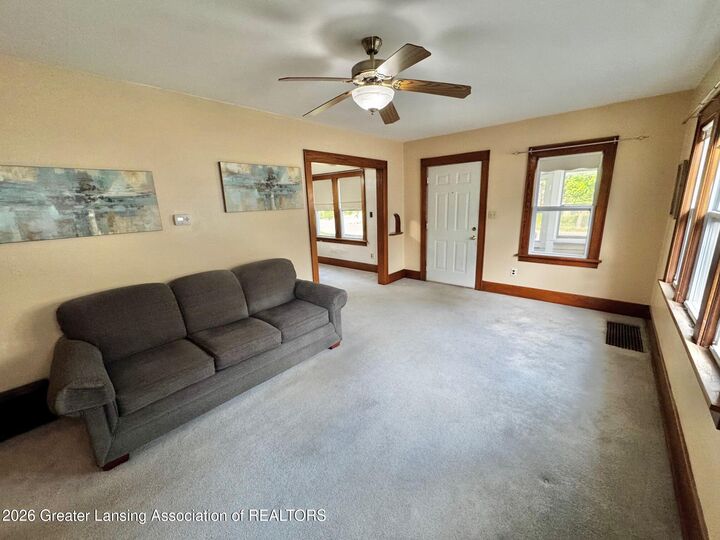 Property Photo:  1019 N Jenison Avenue  MI 48915 