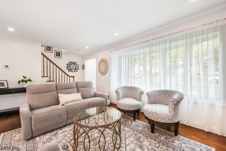 Property Photo:  19 Plymouth Pl  NJ 07068 