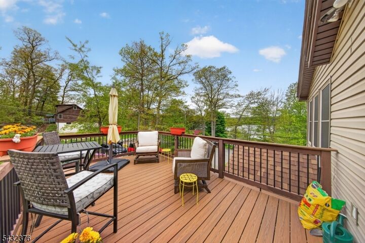 Property Photo:  1052 Lakeside Dr East  NJ 07422 