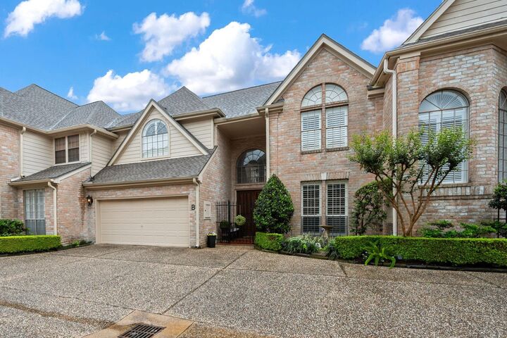 Property Photo:  2514 Potomac Drive B  TX 77057 