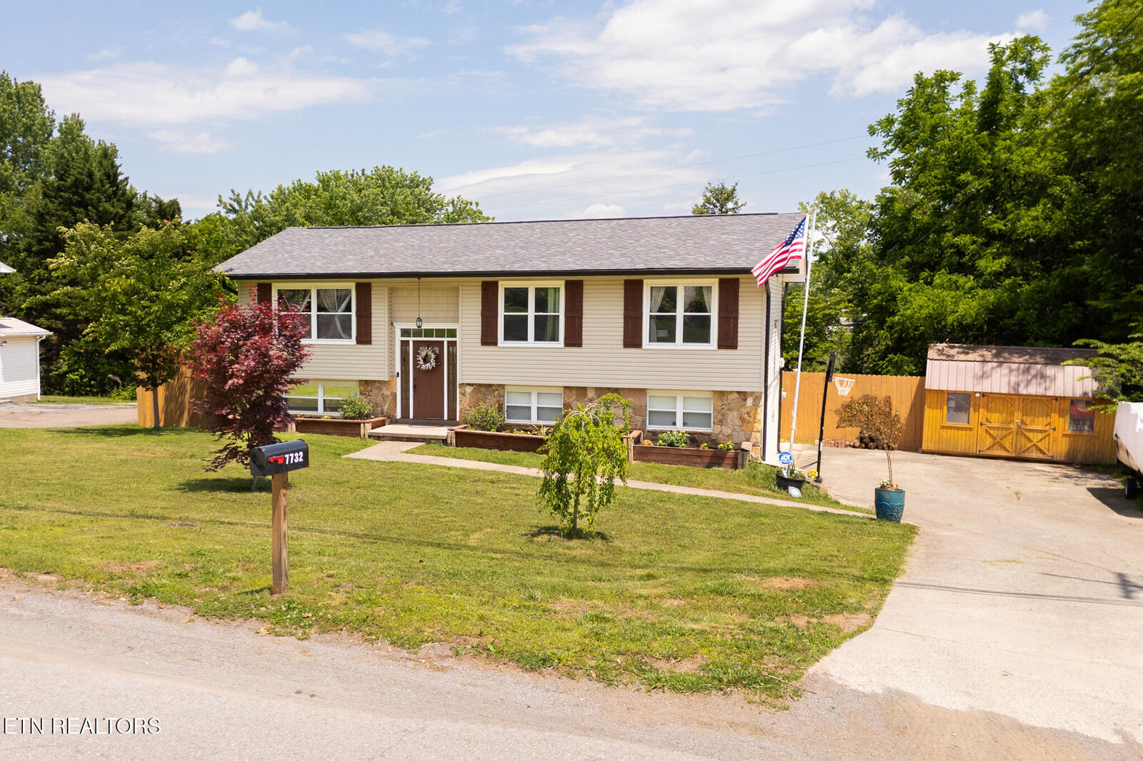 Property Photo: 7732 Cranley Rd TN 37849