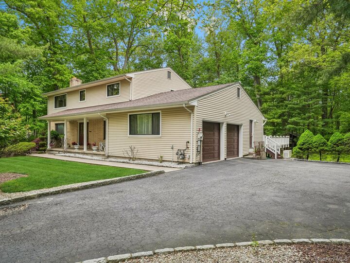 Property Photo:  4 Lochness Lane  NY 10956 