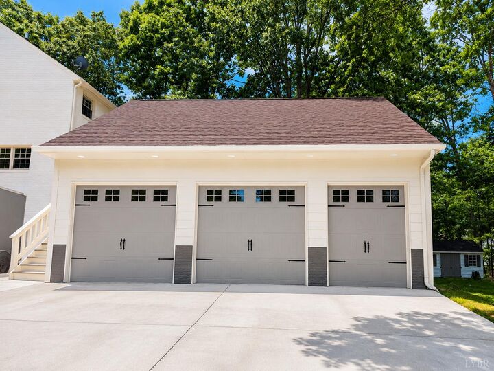 Property Photo:  1184 Abbey Place  VA 24551 