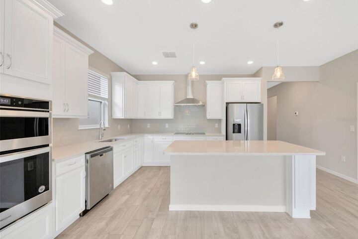 Property Photo: 6398 Bradford Woods Drive FL 33542