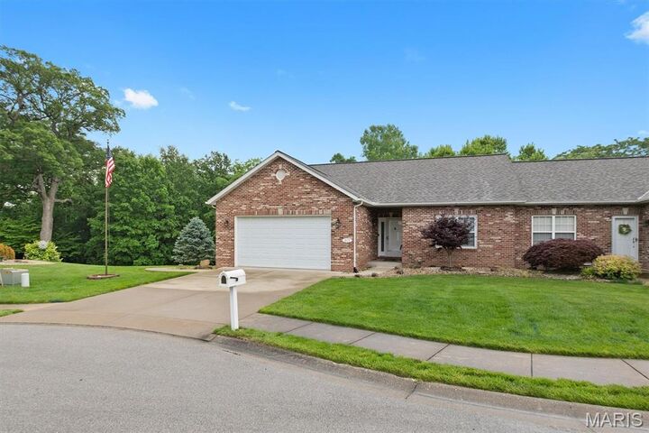 Property Photo:  1675 Lakepointe Estates Drive  IL 62269 